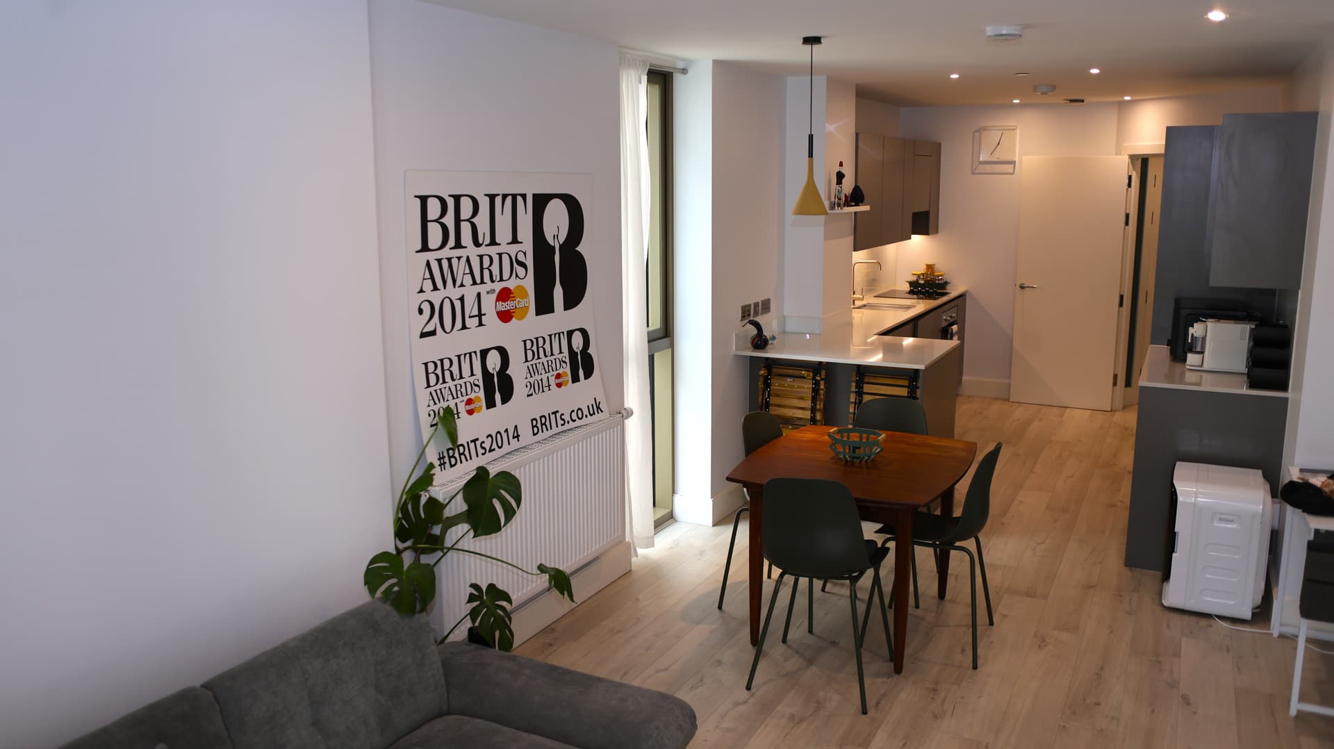 Chic 1BR Kensington Olympia by Aureva Residences